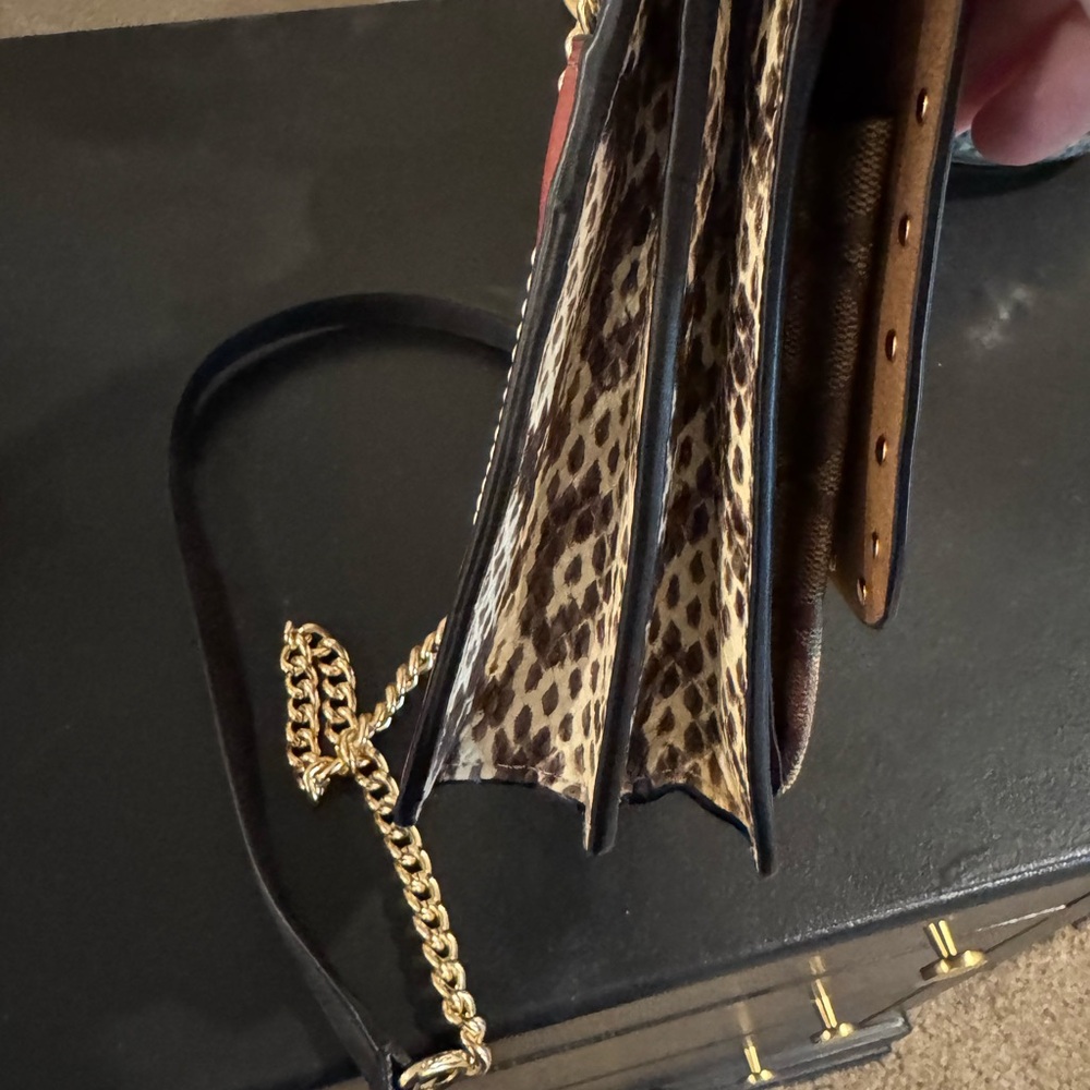 Coach Klare Crossbody Crossbody Bag with Gold Chain -NWOT - Picture 3 of 4